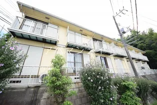 稲荷山ハイツ【1階】の外観