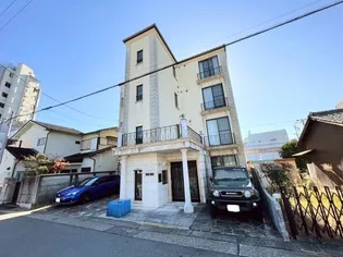 ラパン・ドゥ【3階】の外観