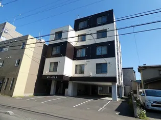サニードムス【3階】の外観