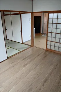 シティハウス月見ヶ丘【2階】の居間