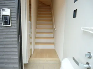 ベル グラン【2階】の玄関