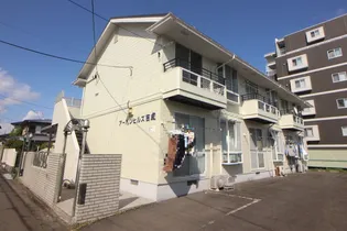 アーバンヒルズ吉成【1階】の外観