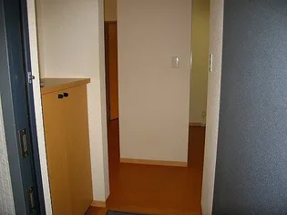 桜 A棟【1階】の玄関