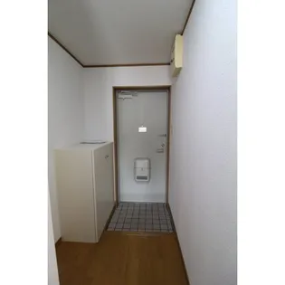 三記マンション杏【4階】の玄関