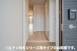 イーストブルー II【1階】の玄関