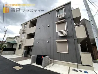 ロイヤルハイツ【3階】の外観