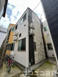 CRAISE【1階】の外観