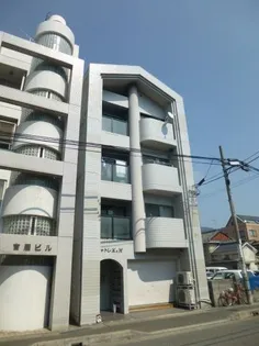 シャトレK&M【3階】の外観