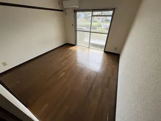 パールハイツ【1階】の居間