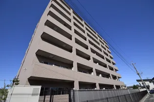 グランヒルズ【1階】の外観