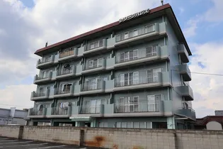 クリーンパレス【4階】の外観