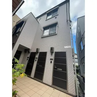 東京都渋谷区本町5【アパート】の外観