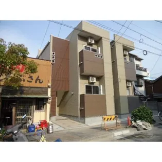 クリスタルガーデン【2階】の外観