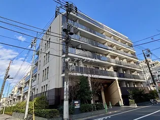 ザ・パークハビオ新宿【1階】の外観