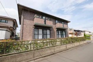 ビルヌーヴ B【2階】の外観