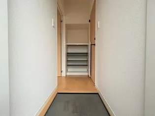 Maison calme(メゾンカルム)の玄関