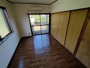 ホワイトレジデンス【2階】の外観