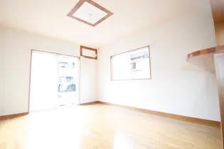 N・ステラの内装