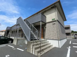 千葉県富里市日吉倉【アパート】の外観