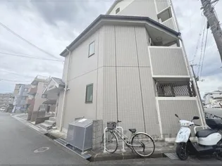 ジュネスくずは【2階】の外観