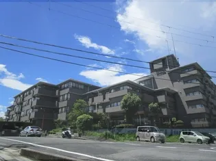 グランドパレス学園前【1階】の外観