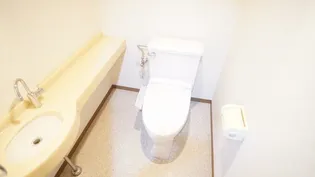 サンマンションアトレ青山【2階】の内装