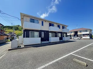 クラリタ富士前【2階】の外観