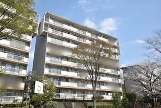 UR鳶尾【3階】の外観