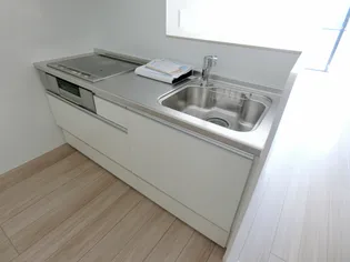 ヴェルジェ【1階】のキッチン