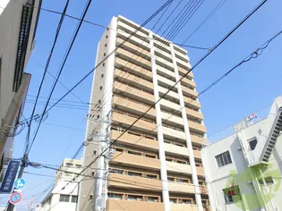 プレサンス神戸裁判所前デリシア【3階】の外観