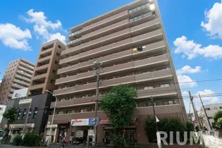 東京都文京区本駒込4【マンション】の外観