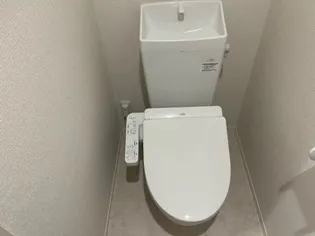 ロイヤルタウン上峰C【2階】の内装