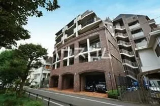 グローリオ三軒茶屋【5階】の外観