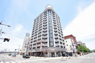 ロイヤルセンターBLD【4階】の外観