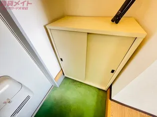 ハピネス三田【1階】の玄関