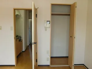 クレストール餅ヶ浜【2階】の内装