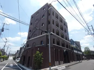 more precious【1階】の外観