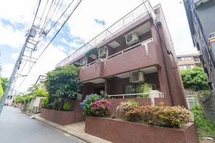 日興パレス麻布狸穴【2階】の外観