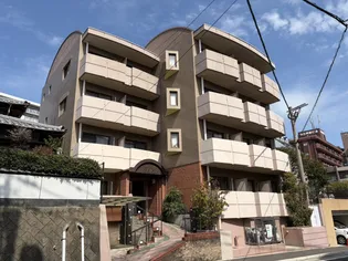 ダイナコート医生ケ丘【4階】の外観