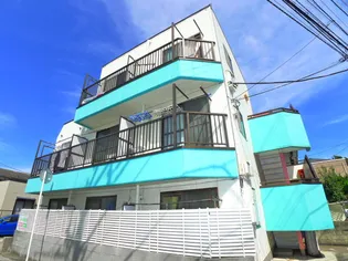 グリーンサイド【2階】の外観