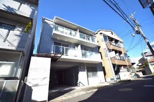 山手信栄ビル【3階】の外観