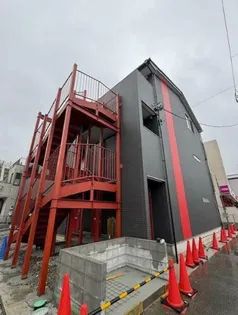 神奈川県横浜市鶴見区平安町2【アパート】の外観