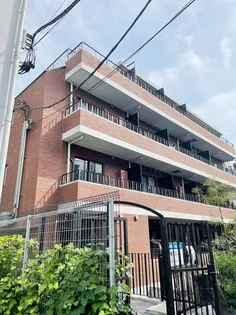 プレジール神宮前【3階】の外観