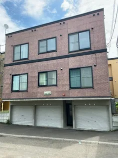 シャトー13条【3階】の外観