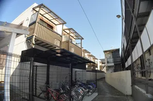 マンション シノ【1階】の外観