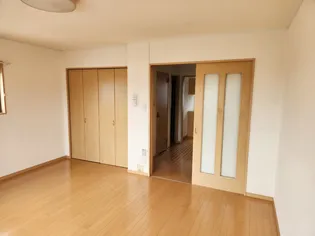 ジィアロ【2階】の居間