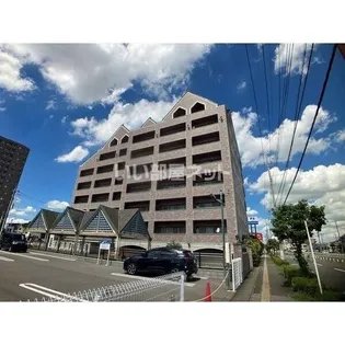 ケルムスコットコートの画像