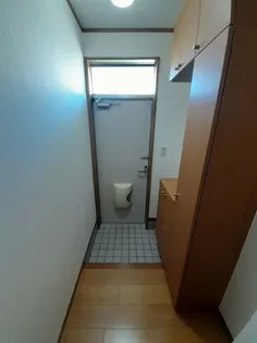 フォーエバーサニー【2階】の玄関