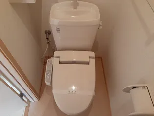 バ ミィ・ウィング【2階】の内装