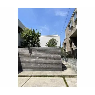 東京都目黒区鷹番1【一戸建】の外観